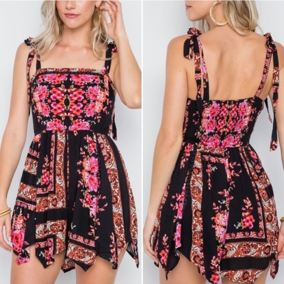 Shoulder Tie Romper - Picture 1 of 4